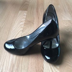 Jessica Simpson “Oscar” Black Patent Heels size 8